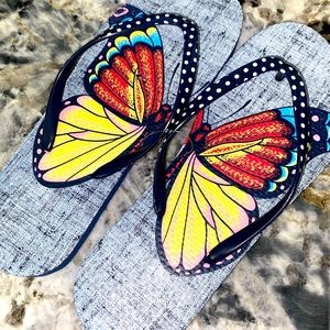 🆕 Butterfly flip flops!